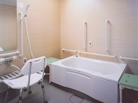 浴室 チャームスイート緑地公園(有料老人ホーム[特定施設])の画像