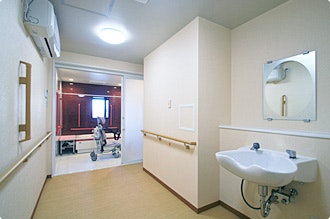 浴室 フォーユー宝塚(サービス付き高齢者向け住宅(サ高住))の画像