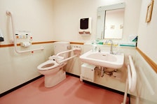 共用トイレ スーパー・コート川西(有料老人ホーム[特定施設])の画像