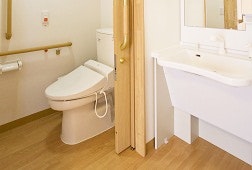 居室トイレ そんぽの家S 神戸上沢(サービス付き高齢者向け住宅(サ高住))の画像