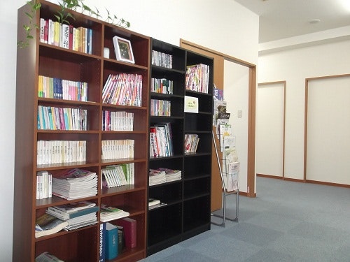 図書コーナー 翔月庵 神戸大開(サービス付き高齢者向け住宅(サ高住))の画像