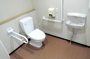 共用トイレ フィオレ・ヴィータ神戸北(サービス付き高齢者向け住宅(サ高住))の画像