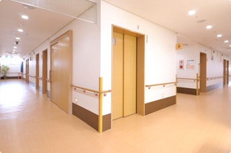 廊下 フォーユー大和郡山(サービス付き高齢者向け住宅(サ高住))の画像