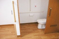 居室トイレ そんぽの家津高(有料老人ホーム[特定施設])の画像