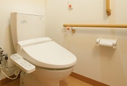 居室トイレ そんぽの家S 姪浜(サービス付き高齢者向け住宅(サ高住))の画像