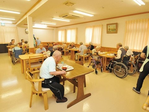 食堂 ライフステージ COLZA浦田(住宅型有料老人ホーム)の画像